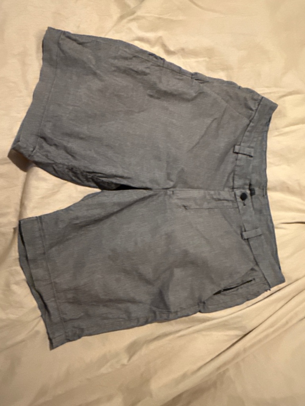 Lululemon men’s golf shorts 30 inch waist. Grey